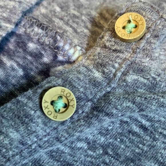 Women’s Roxy Shirt - Picture 8 of 10